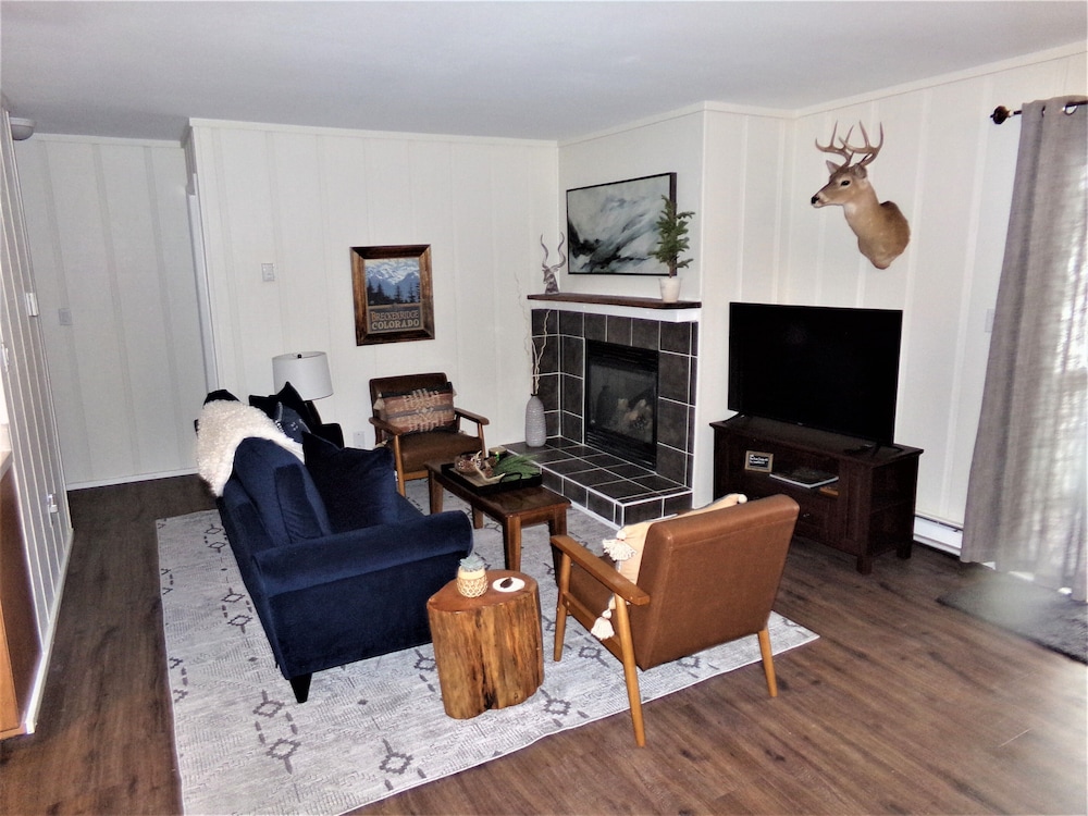 Blue River Condos 3 Bed 2 Bath 32/38