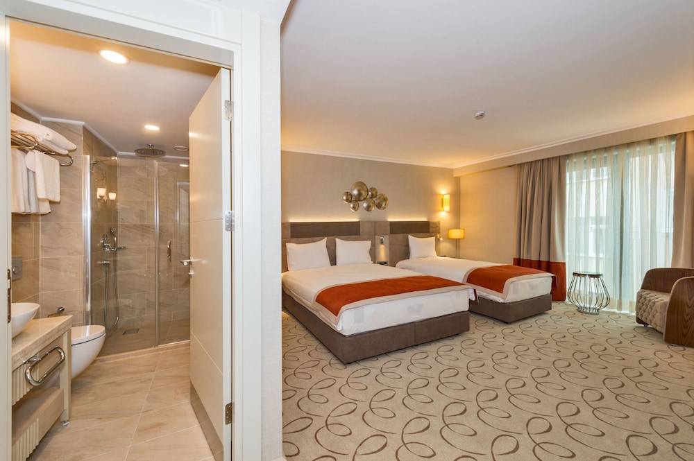 MARE PARK HOTEL 37/64