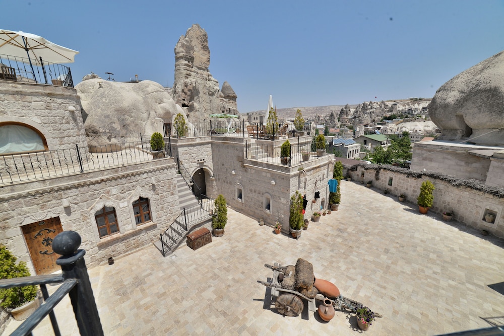 Grand Cave Suites 39/50