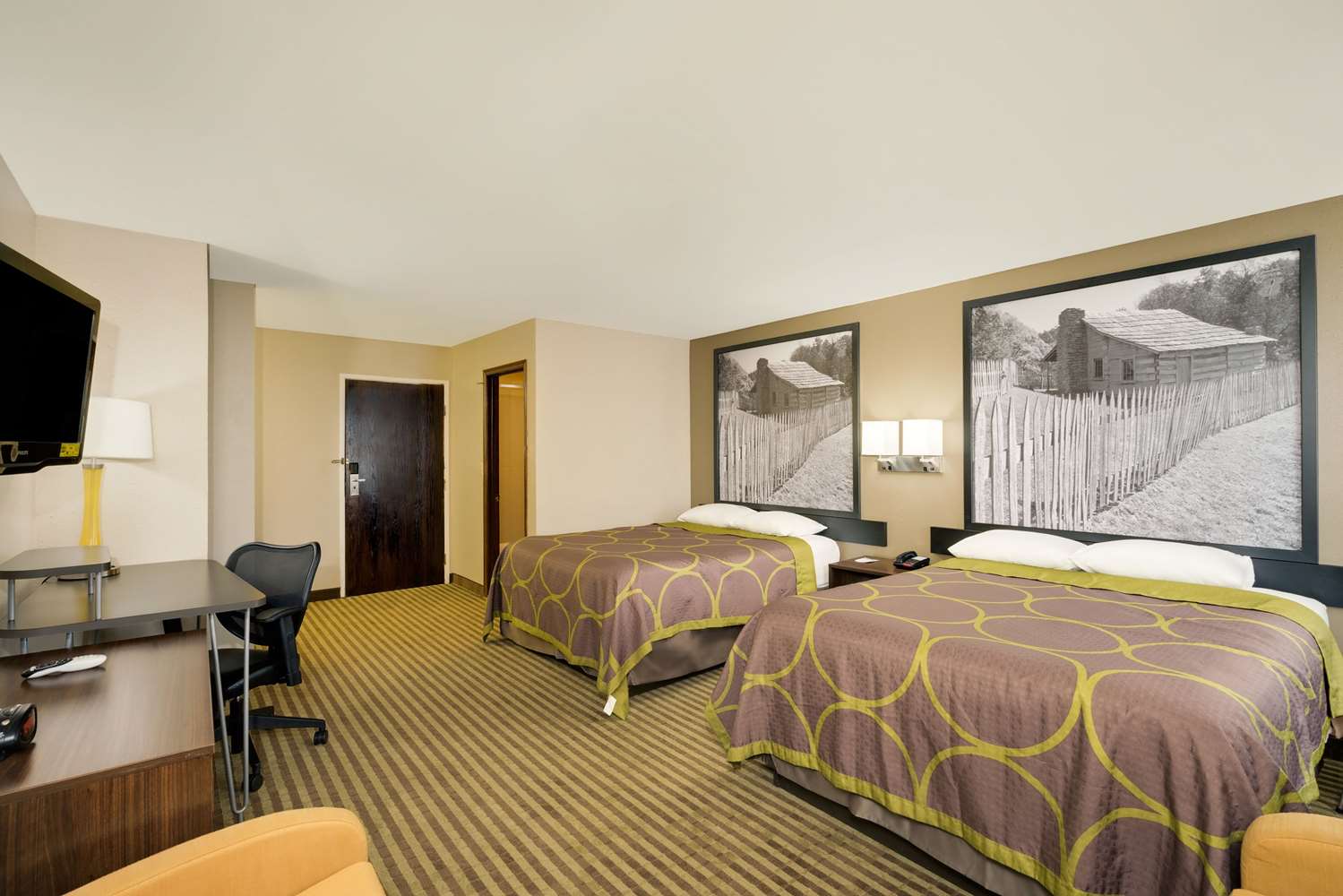 Super 8 by Wyndham Lexington/Hamburg Area 8/19