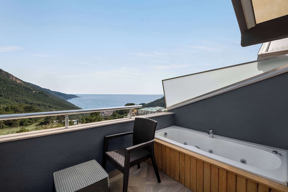 Ramada by Wyndham Fethiye Oludeniz - Adults Only +16 29/48