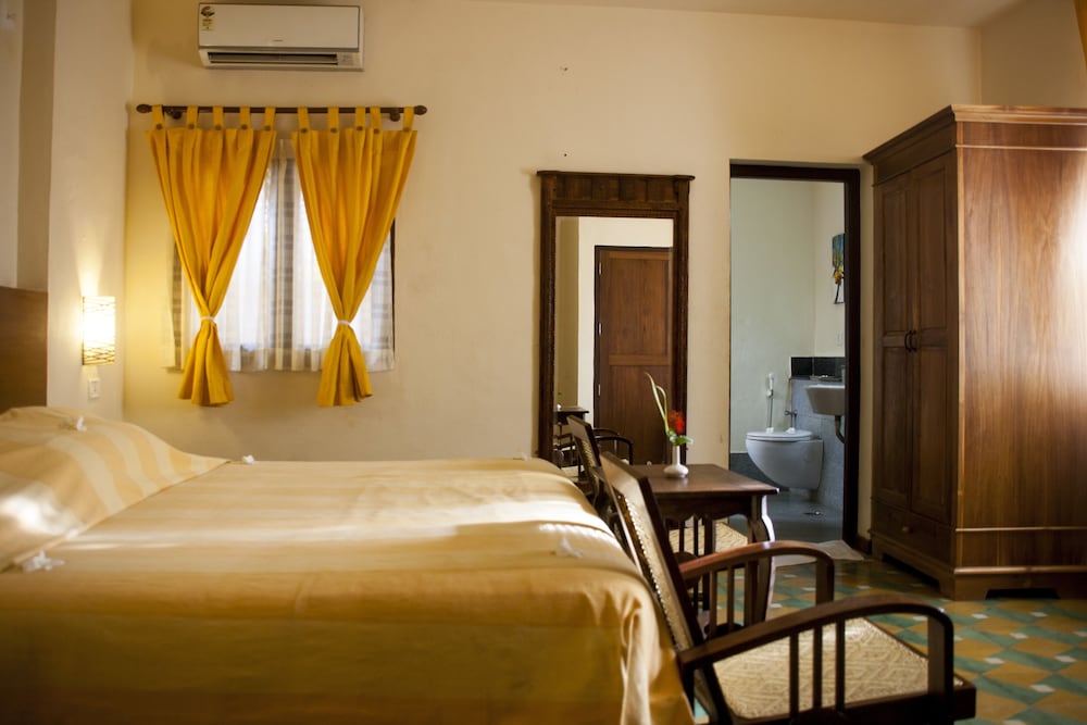 ROOM, GARDEN VIEW
