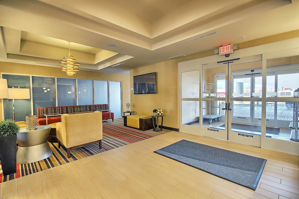 Holiday Inn Express And Suites Ironton 40/76