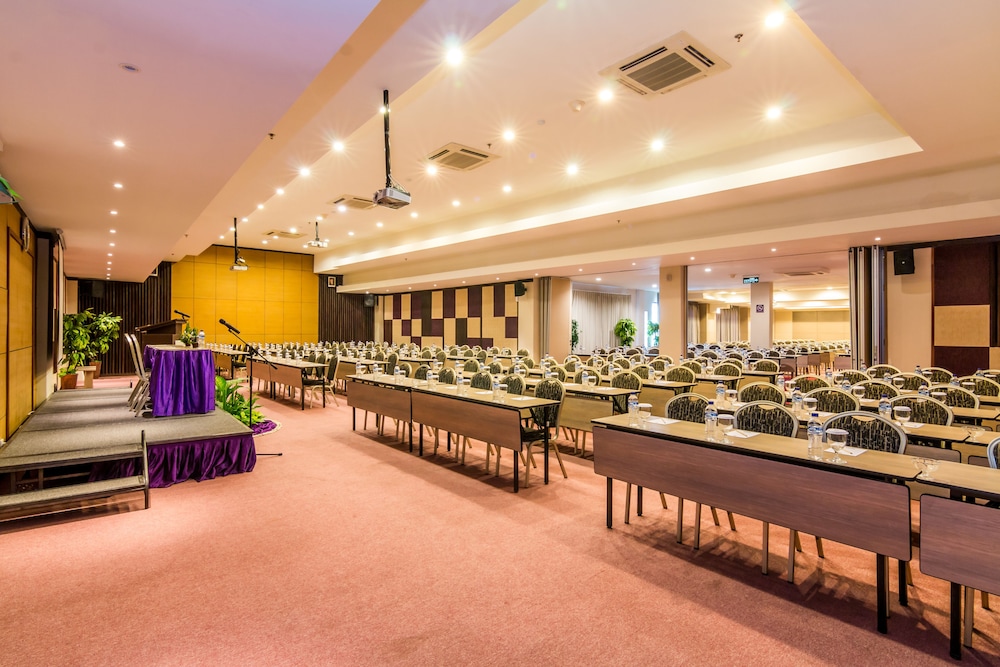 Kuta Central Park Hotel 28/50