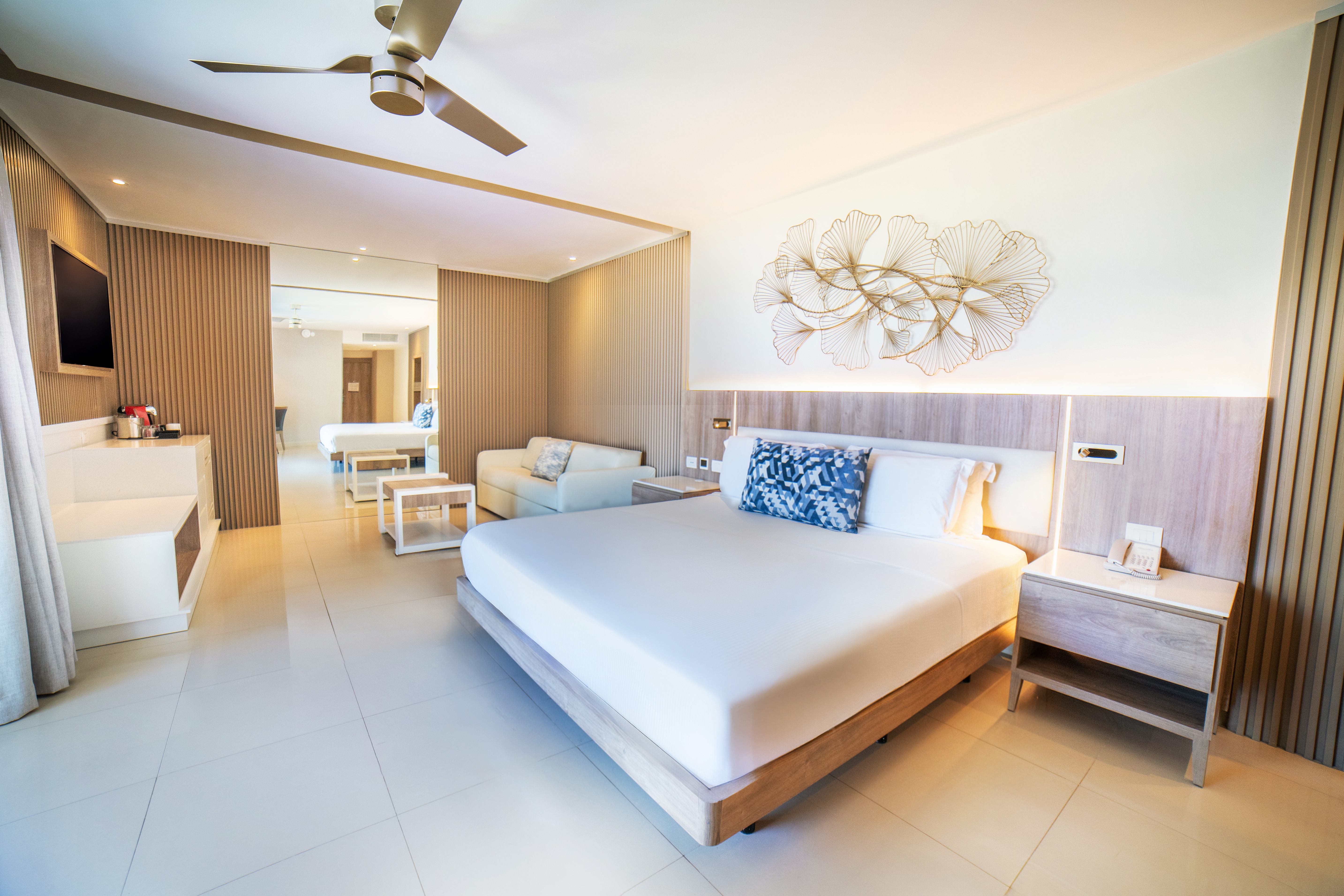 Honeymoon, Diamond Club, Suite, Hot Tub