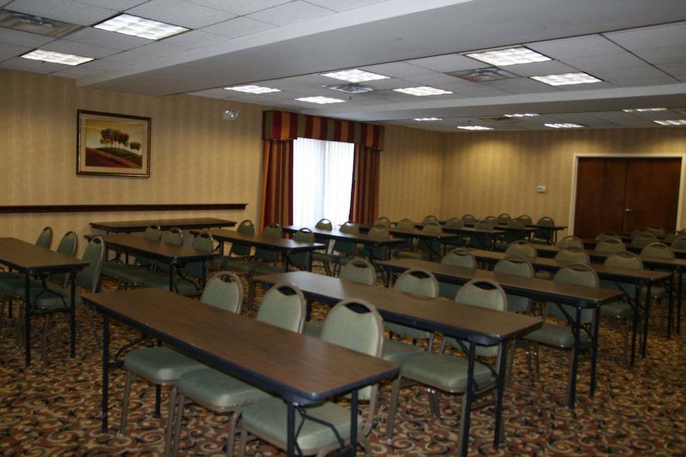 Hampton Inn Adel 40/45