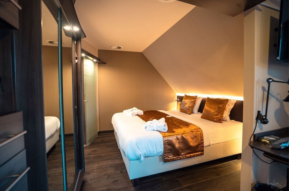 Exceptional, Double Bed, Balcony