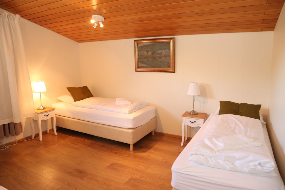 Hotel Kjarnalundur 10/50
