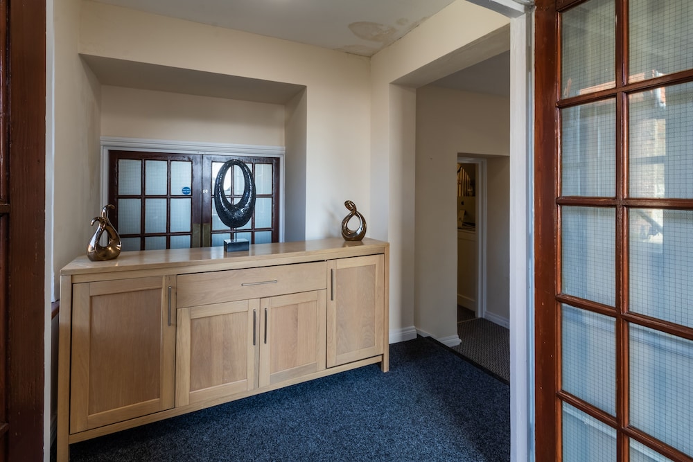 The George Hotel 6/50