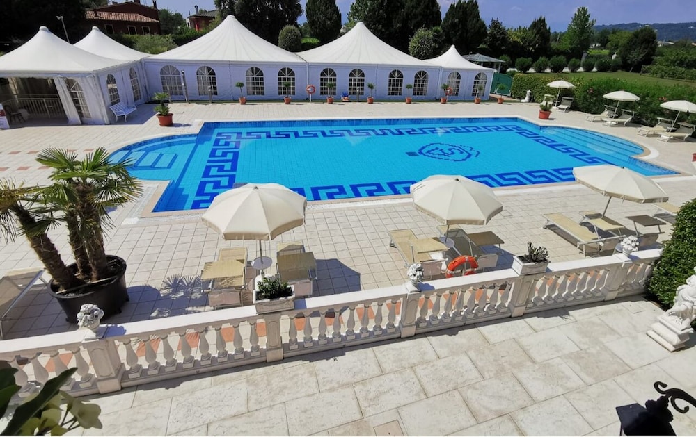Villa Serena 32/36