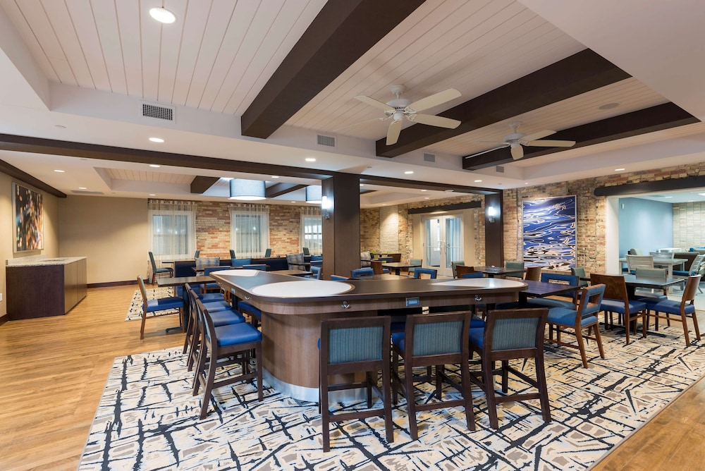Homewood Suites by Hilton Grand Rapids Downtown 49/56