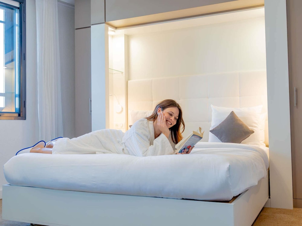 Novotel Suites Paris Montreuil Vincennes 27/75