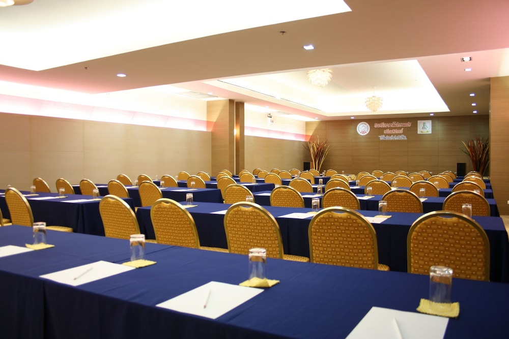 Baiyoke Suite 54/63