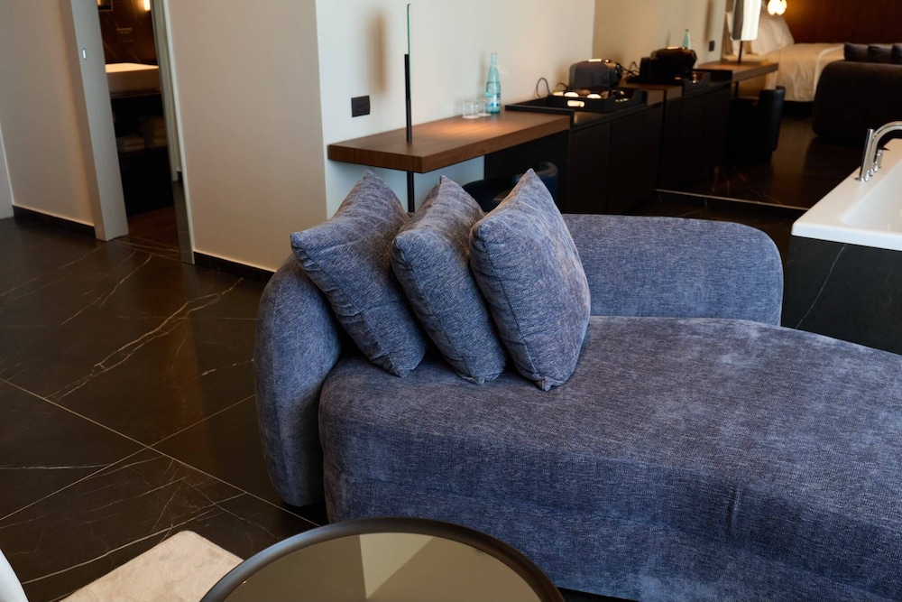 Magnus Hotel 30/50