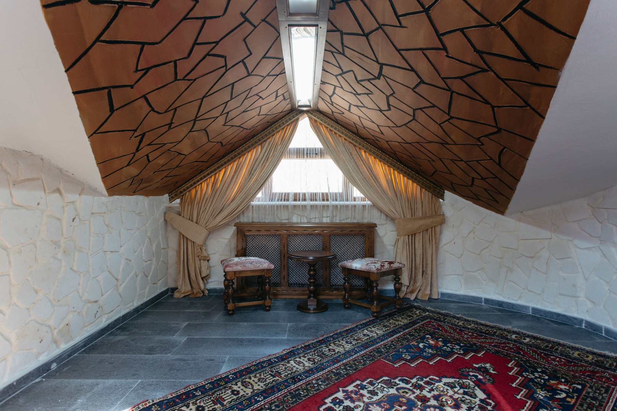 LOFT, DELUXE, DOUBLE BED