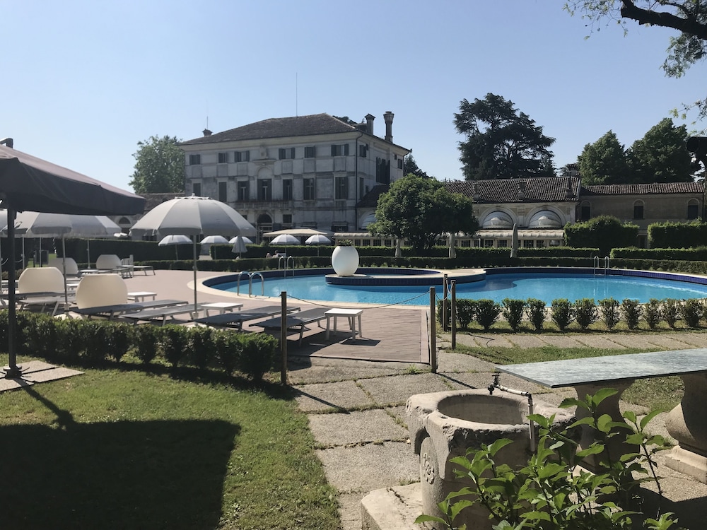 Villa Condulmer Hotel 61/69