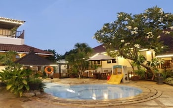 Resor Tuban Tropis 4/30