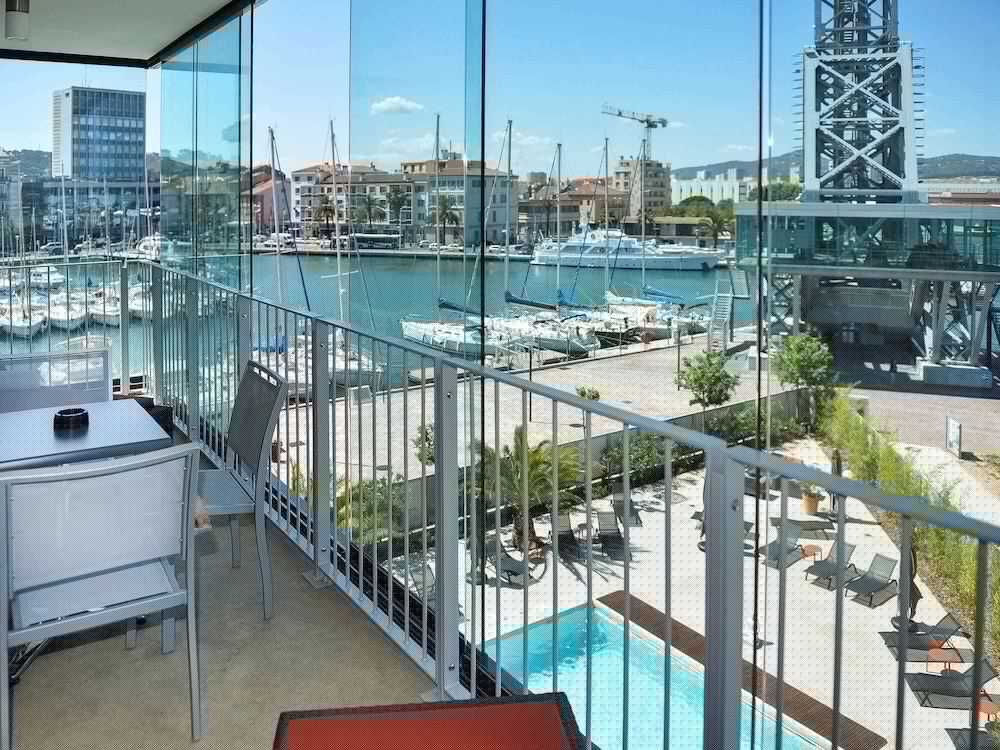 Hotel Mercure Toulon La Seyne-Sur-Mer 43/76