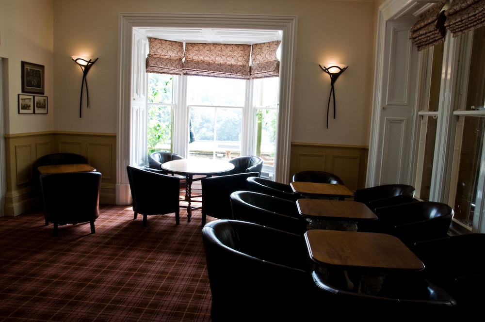 RIVERDALE HALL HOTEL 30/65