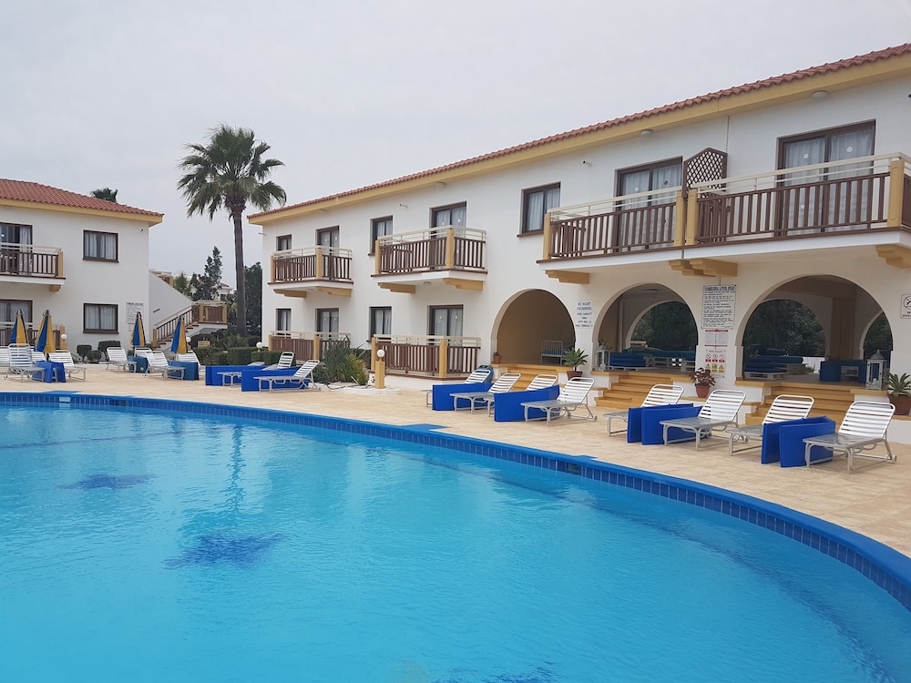Cosmelenia Apartments 9/51