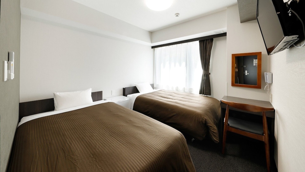 ROOM, TWIN BEDS, SMOKING