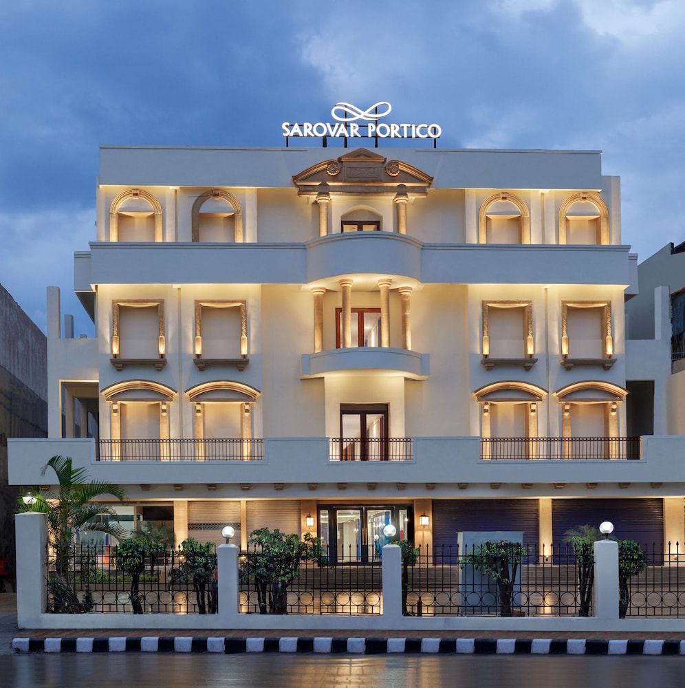 Sarovar Portico Dehradun 1/40