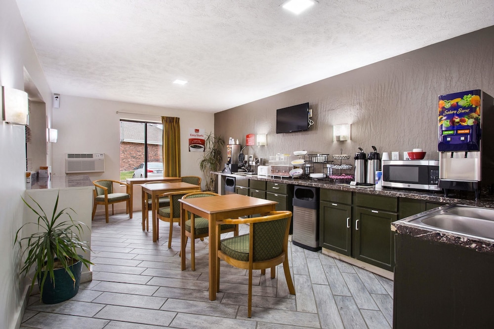 Red Lion Inn & Suites Olathe Kansas City 23/23