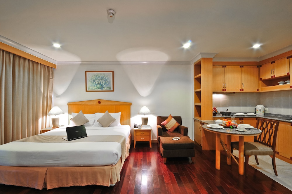 Admiral Suites Bangkok 15/50