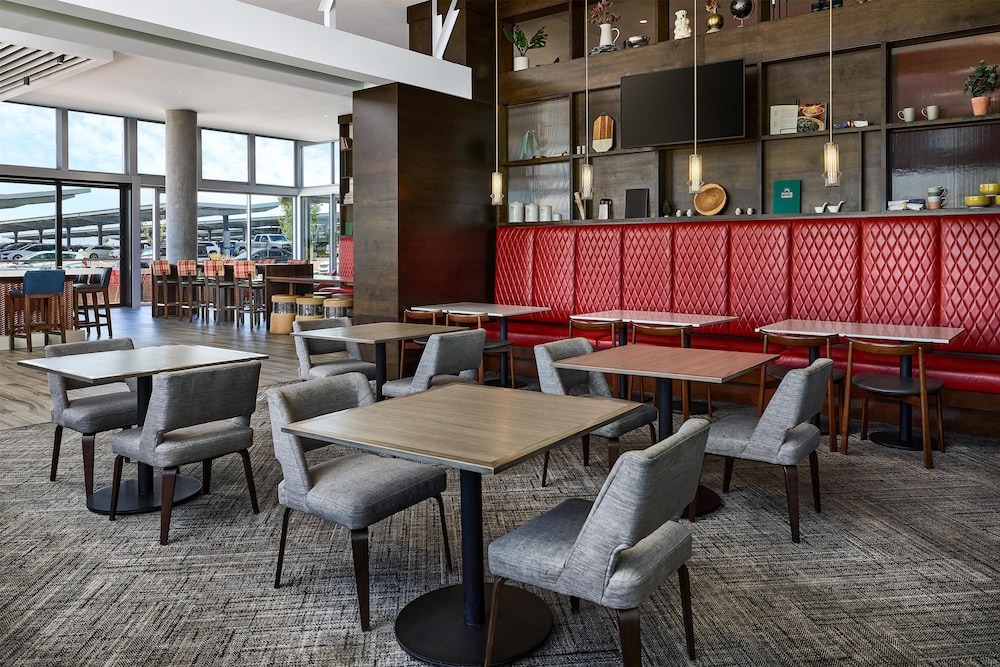 Hyatt Place Pena Station/Denver Airport 38/57