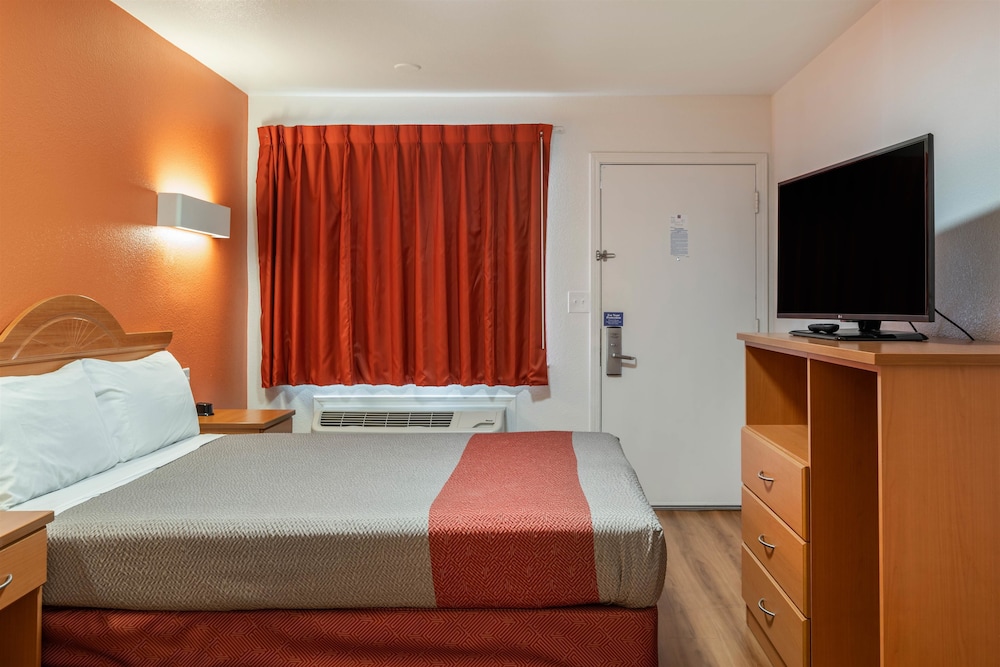 Motel6 Concord, CA 21/38