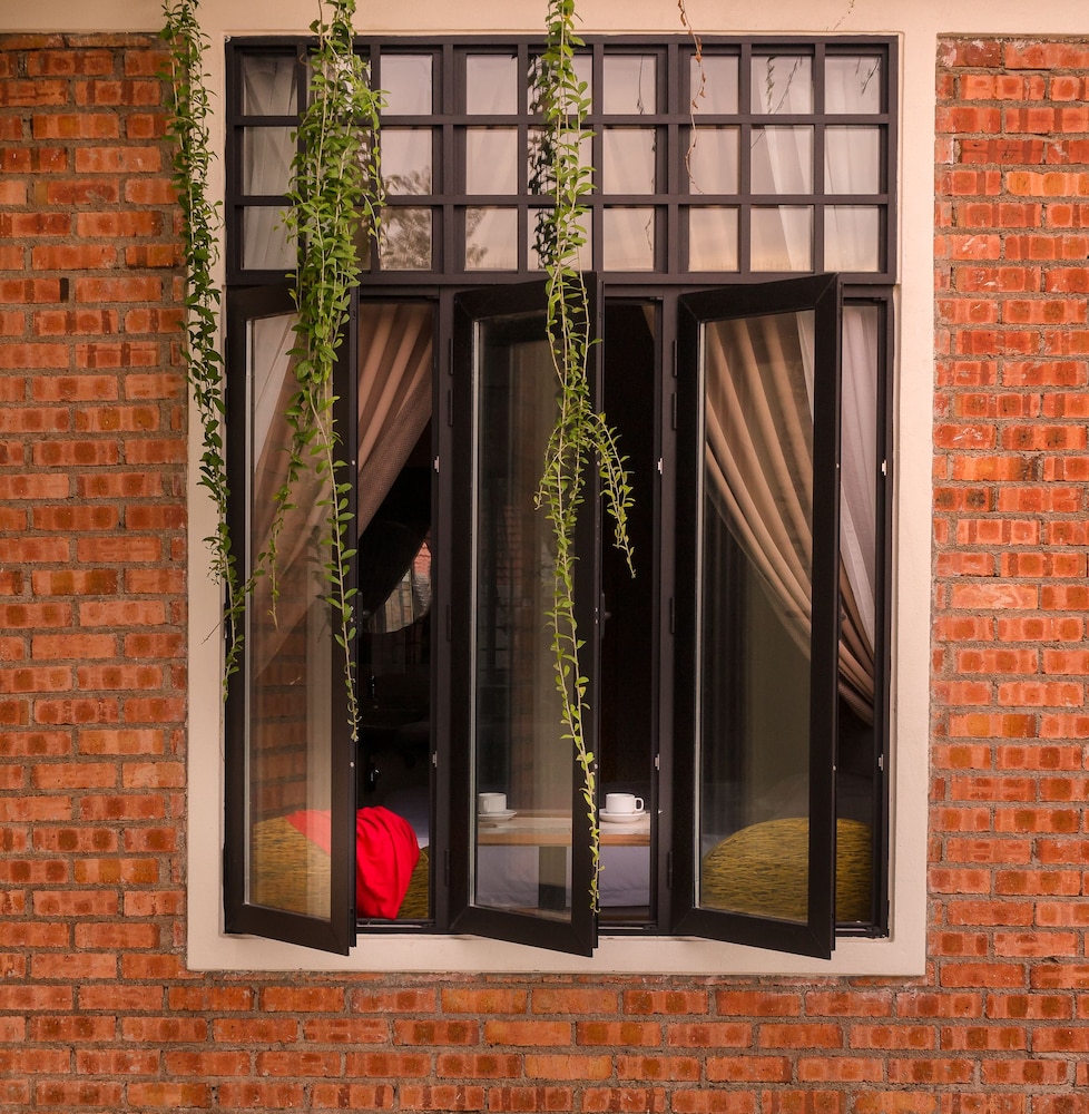 Treasures Hotel & Suites 42/64
