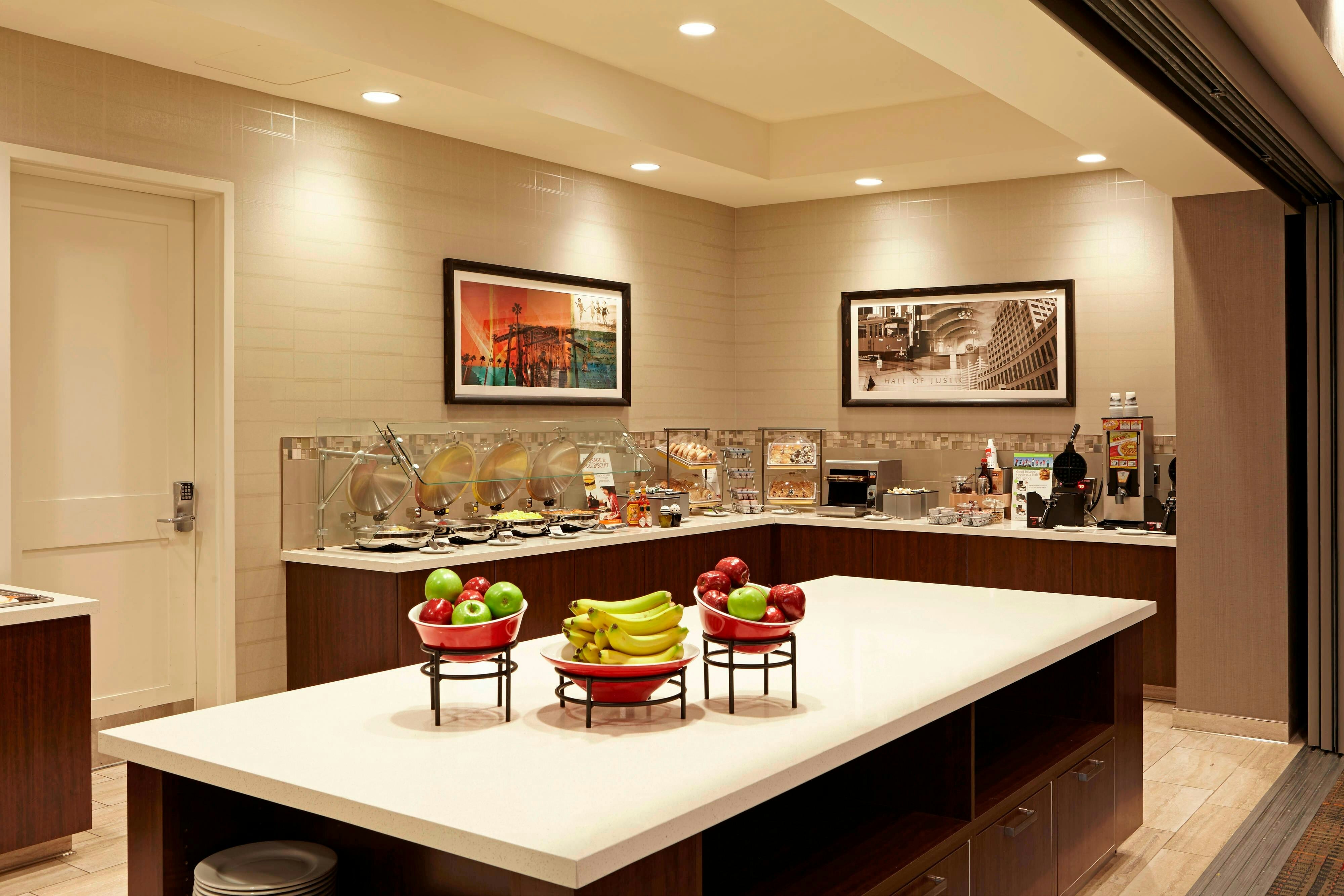 Residence Inn by Marriott Los Angeles LAX/Century Boulevard 29/51