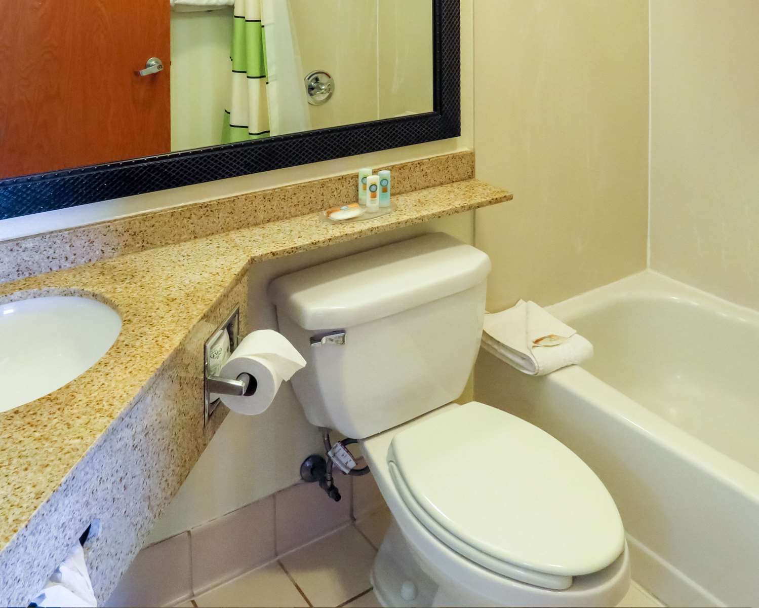 Quality Inn Cranberry Township 12/12