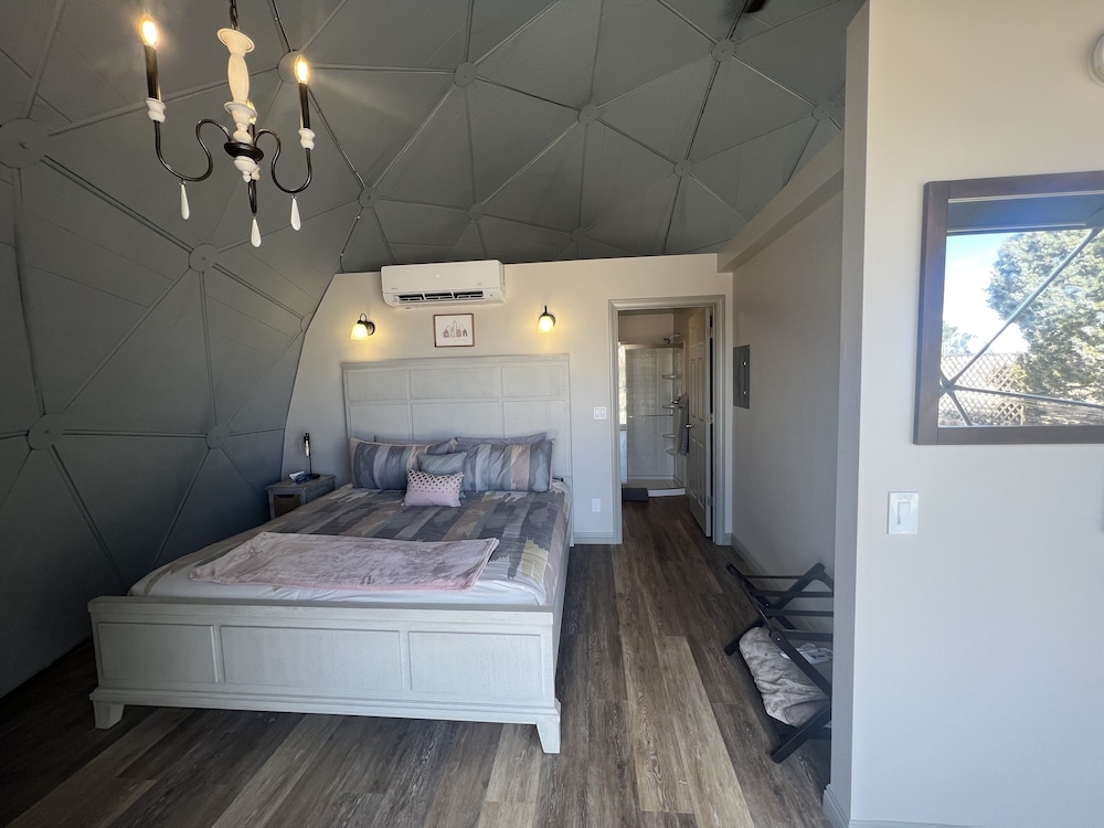 Luxury, King Bed, Sofa, Dome 12