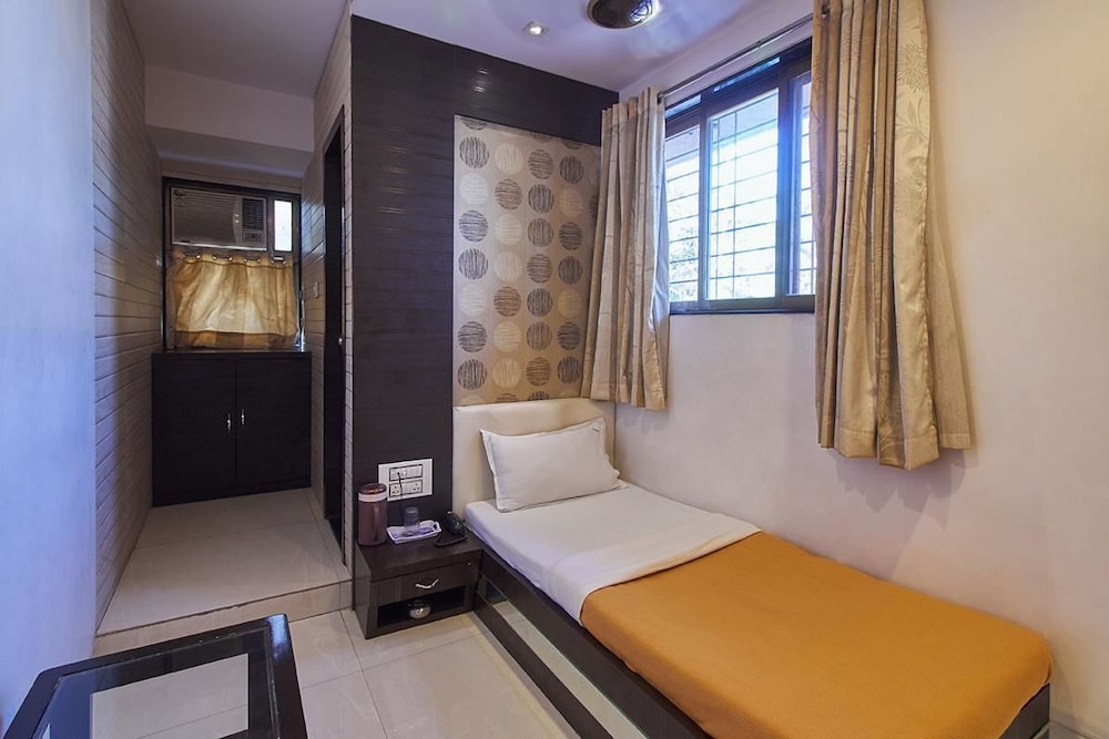 HOTEL NAVI MUMBAI 19/40