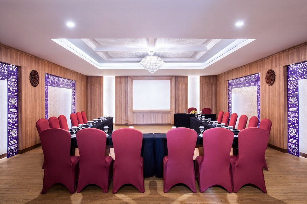 Grand Mercure Yogyakarta Adi Sucipto 61/70