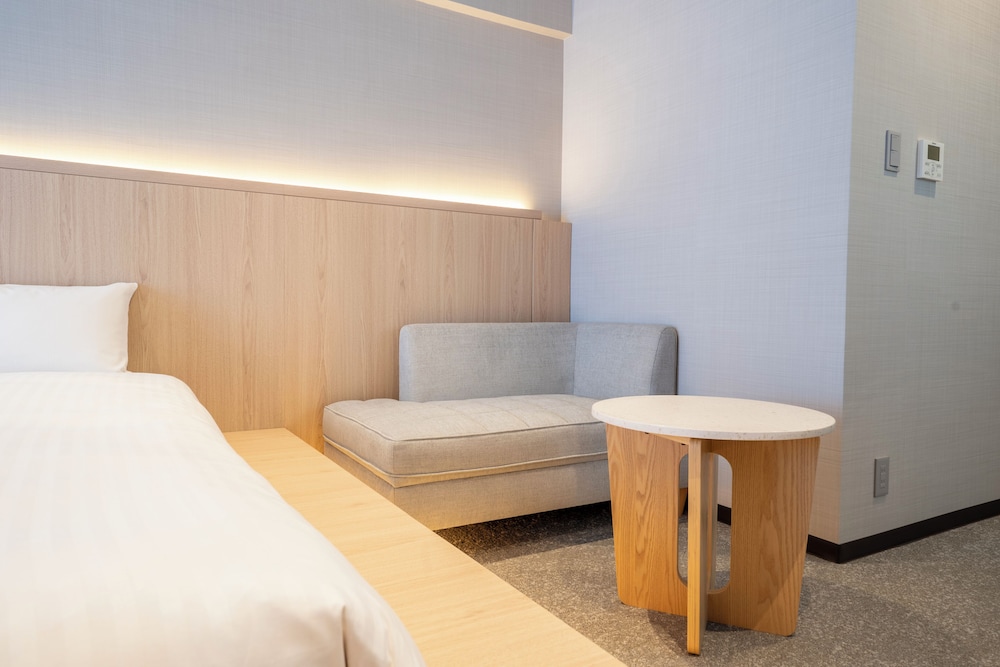 THE ISA HOTEL TENJIN 12/35