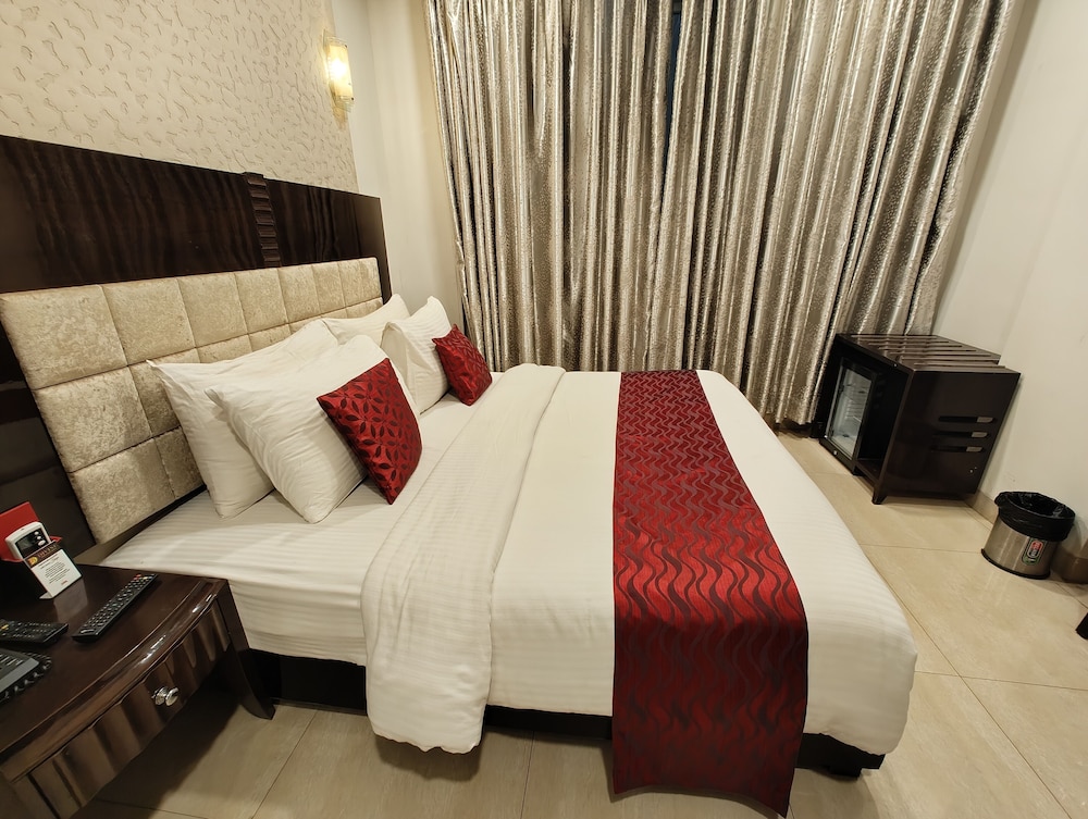 Divine Boutique Hotel Panchgani 7/24