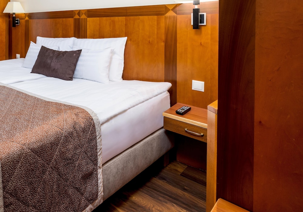 Carlton Hotel Buda Castle 38/64