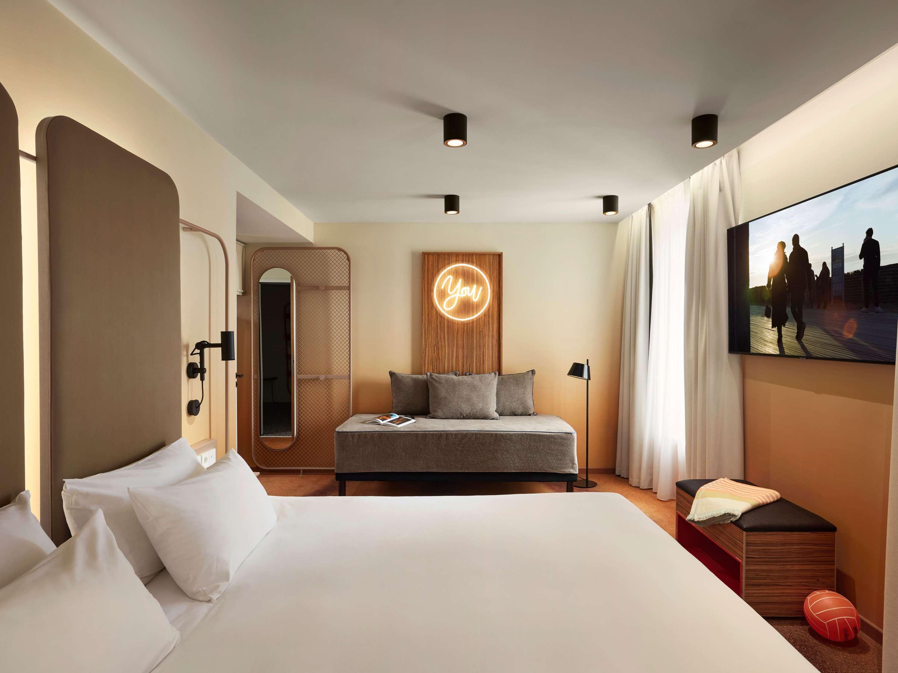 غرفة سوبيريور ثلاثية بسرير مزدوج وسرير فردي، You Hotel Deauville - Handwritten Collection 3/10