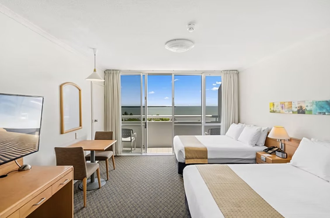 Cairns Harbourside Hotel 23/60
