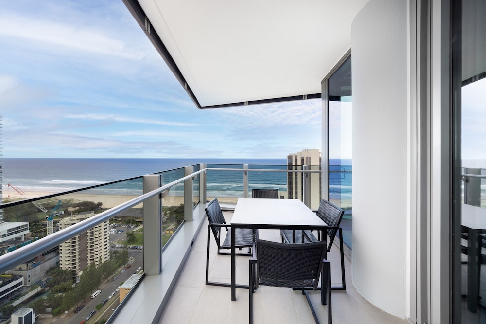 ULTIQA Signature at Broadbeach 28/50