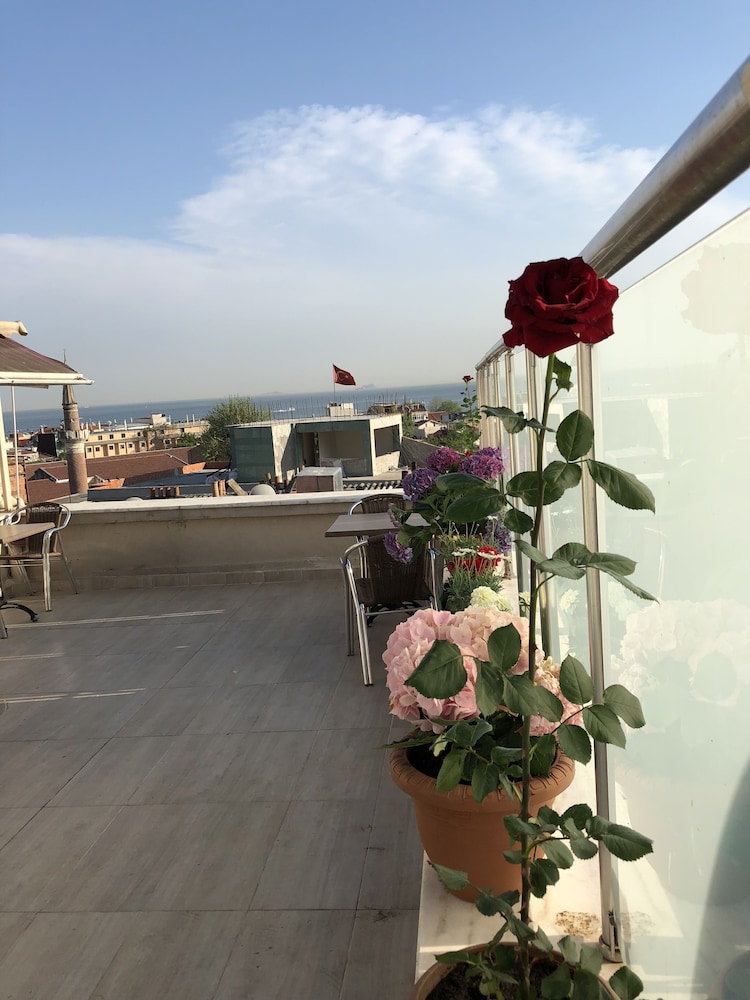 Feyza Apartments 44/50