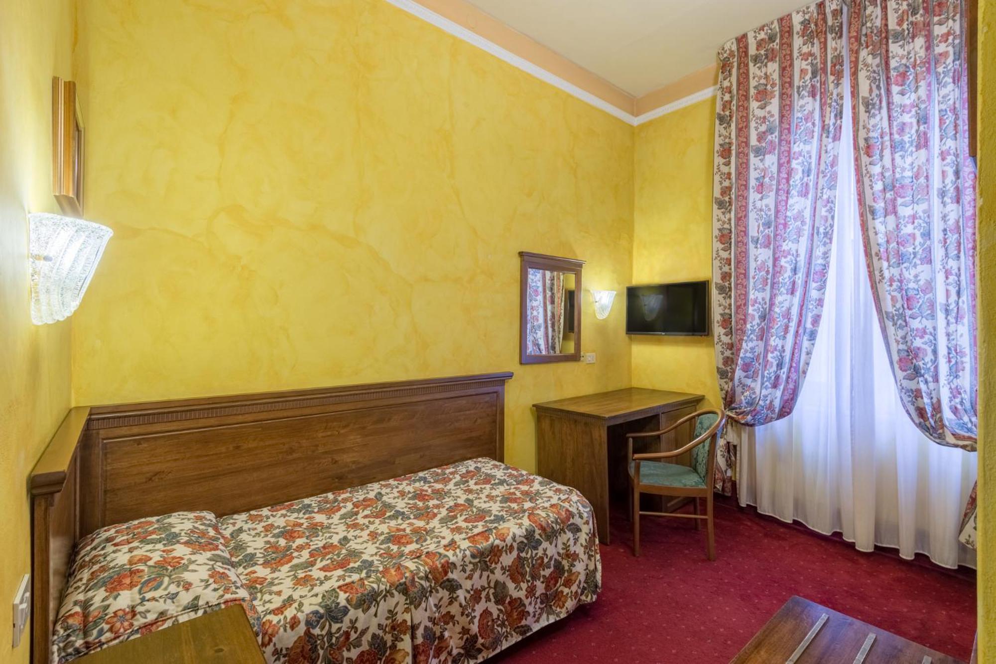غرفة قياسية مفردة، Minerva Palace 3/8