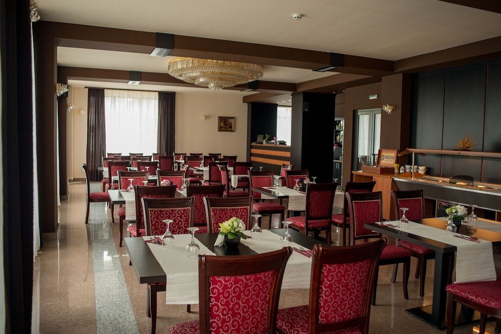 Hotel Regal 45/64