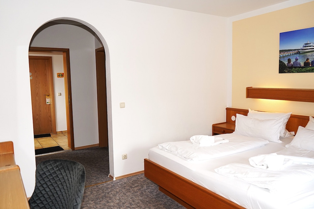 CLASSIC, SINGLE, DOUBLE BED