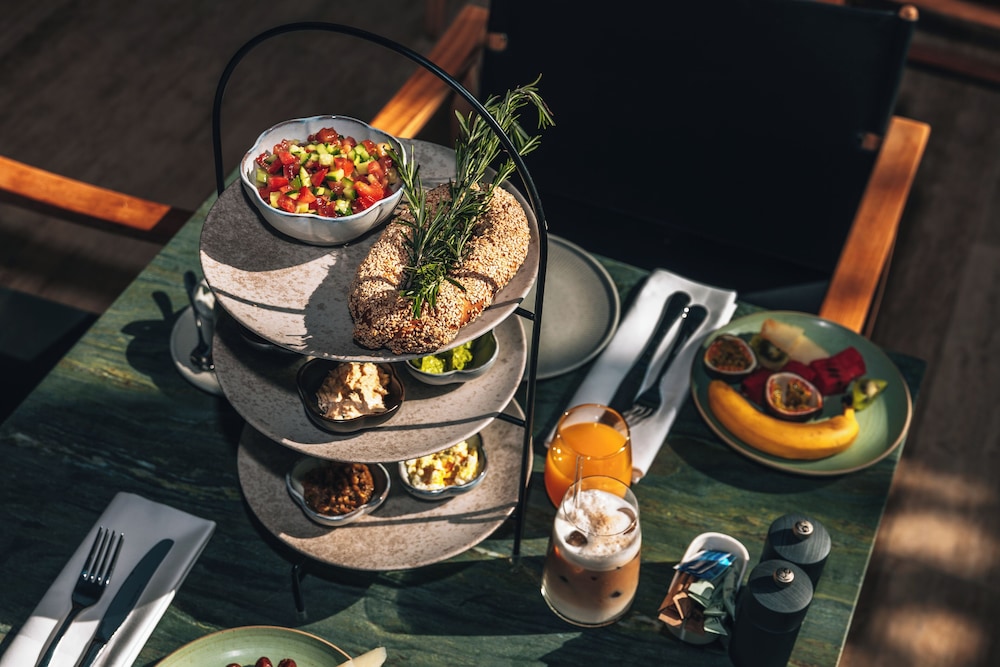 M Boutique Hotel - Adults Only 55/60