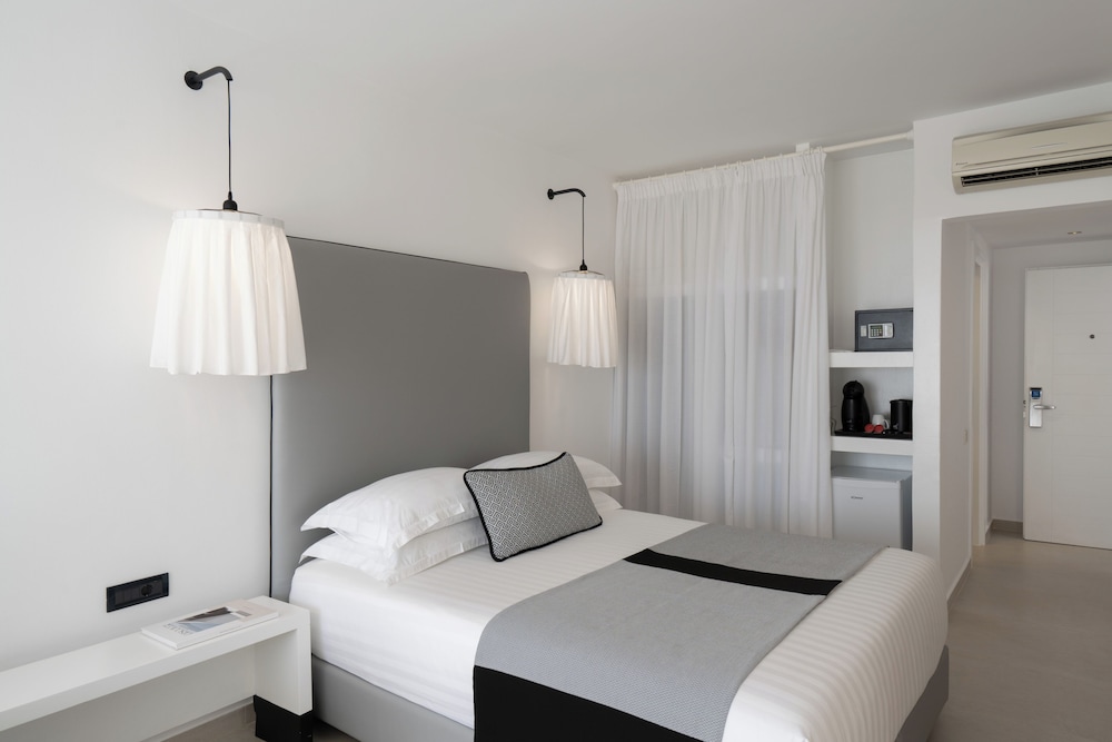 1 Bedroom, Double or Twin Bed, Balcony