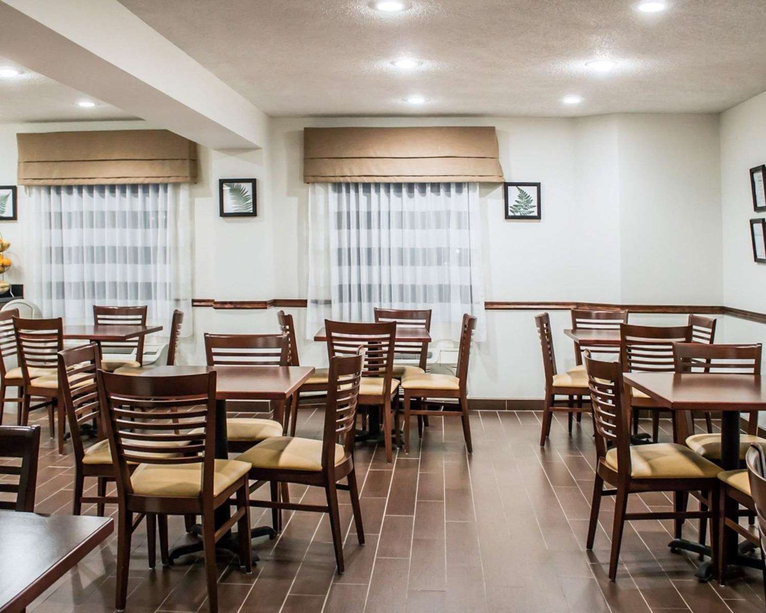Sleep Inn Summersville - New River Gorge Area 14/27