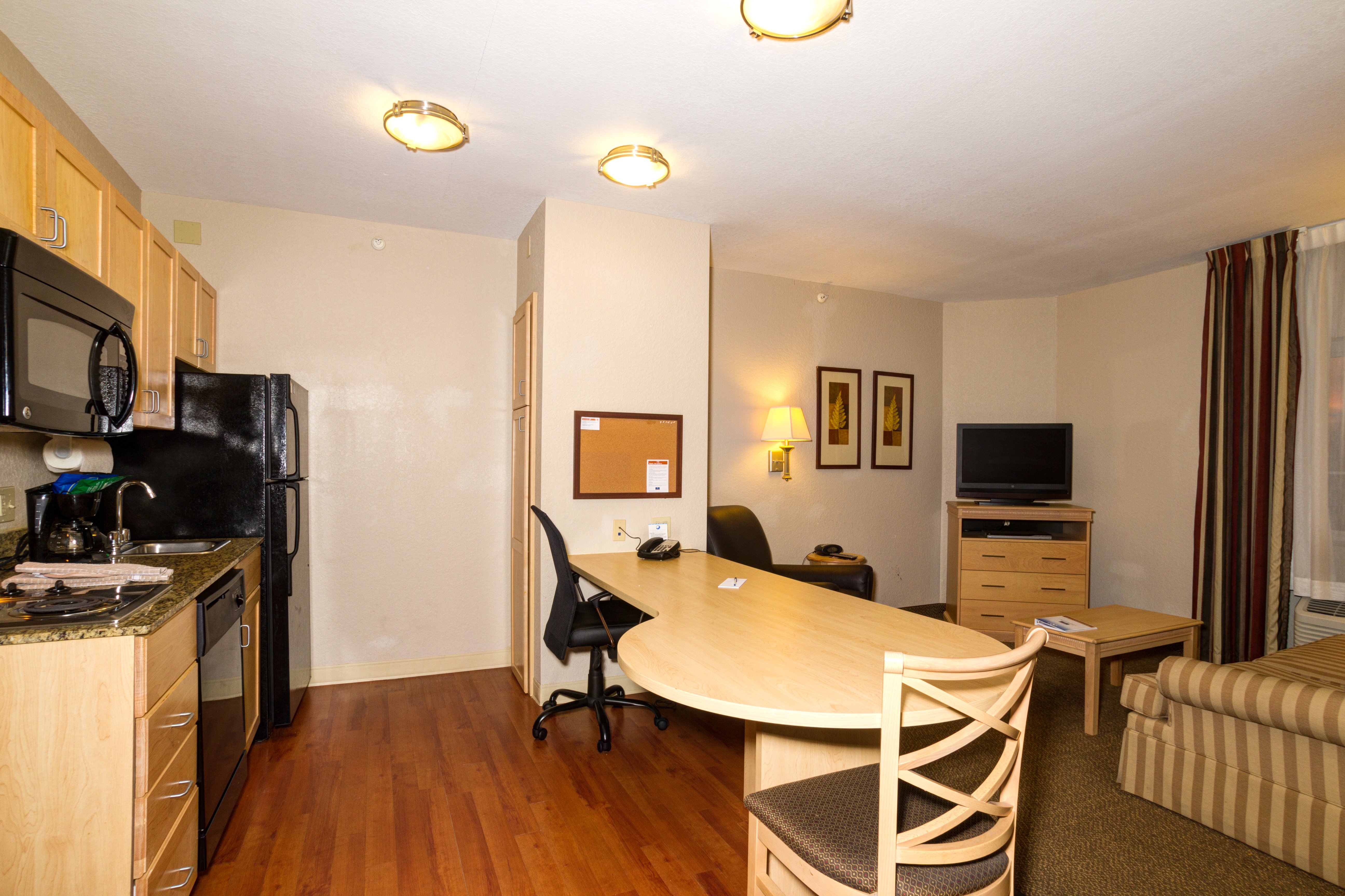 Candlewood Suites Ft Myers I 75 9/40